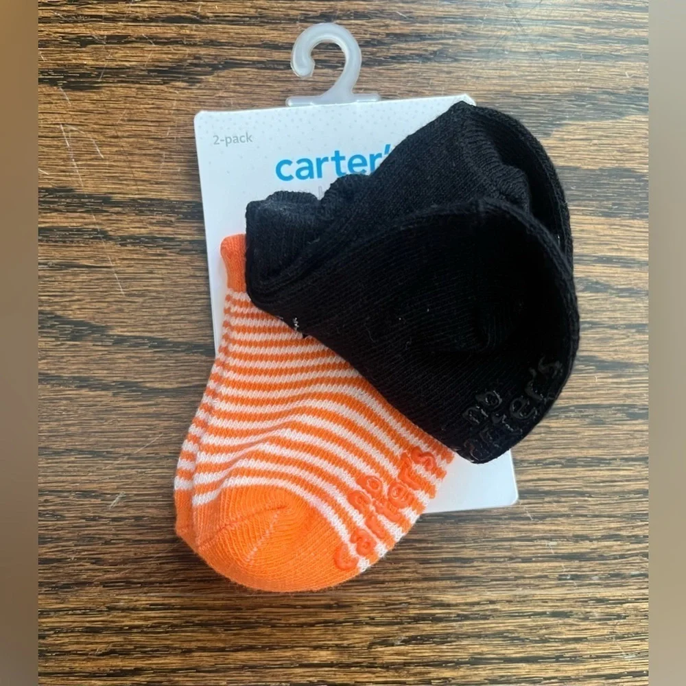 Carter’s socks newborn orange / black Halloween NWT